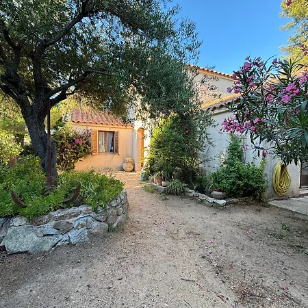 St James LʼÎle-Rousse